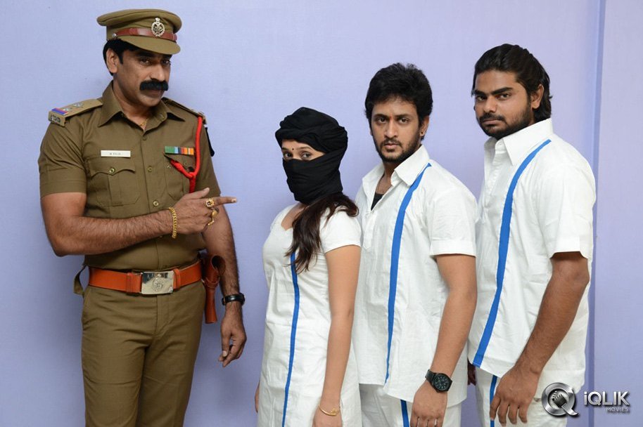 Oka-Criminal-Prema-Katha-Movie-First-Look-Launch